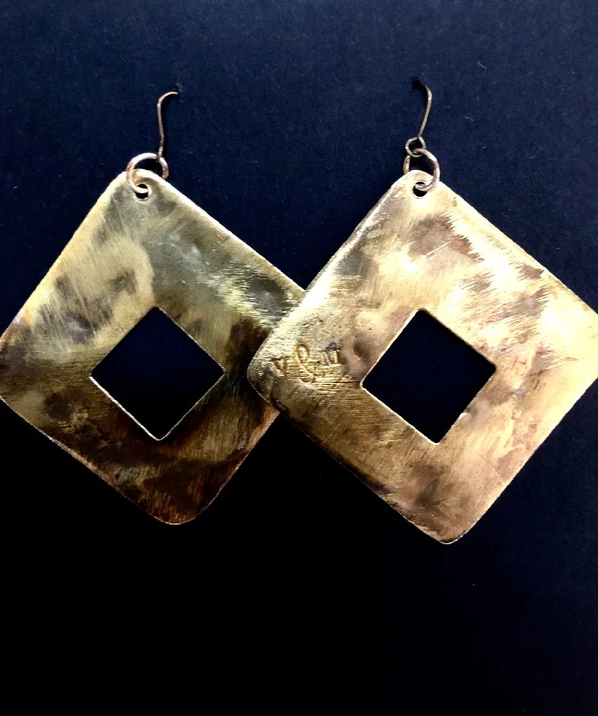 women's dragonfly earrings-Brushed brass retro square earrings