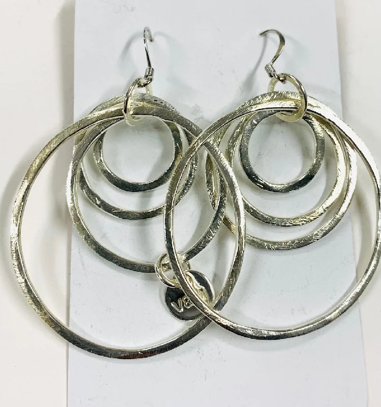 women's titanium earrings-Quadruple circle silver