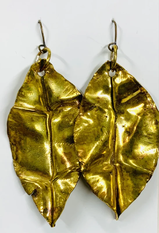 women's shell earrings-Brass leaf earrings