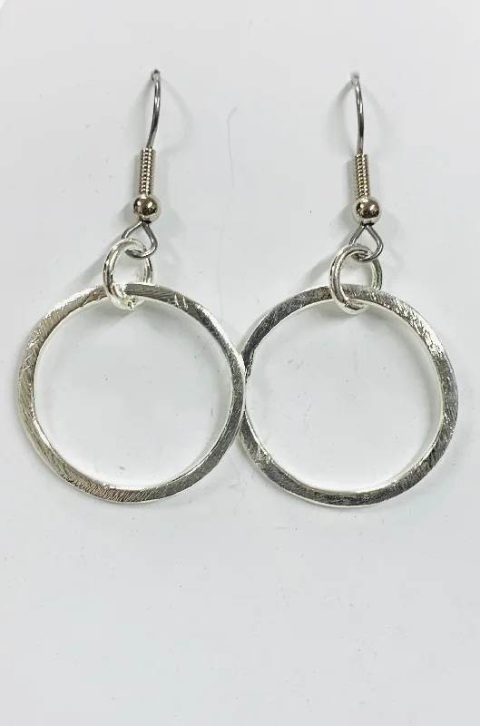 women's bead earrings-Circle hoop silver