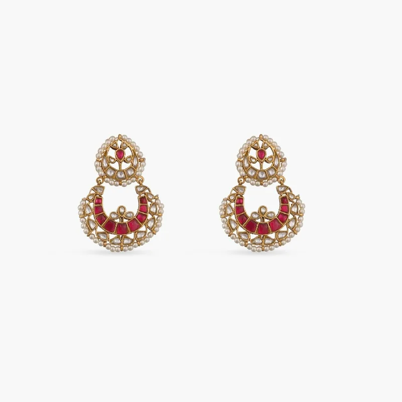 women's rope earrings-Amrusha Antique Chandbali Earrings