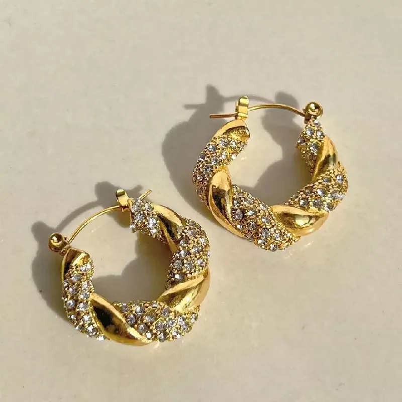 women's short earrings-Twisted Vintage