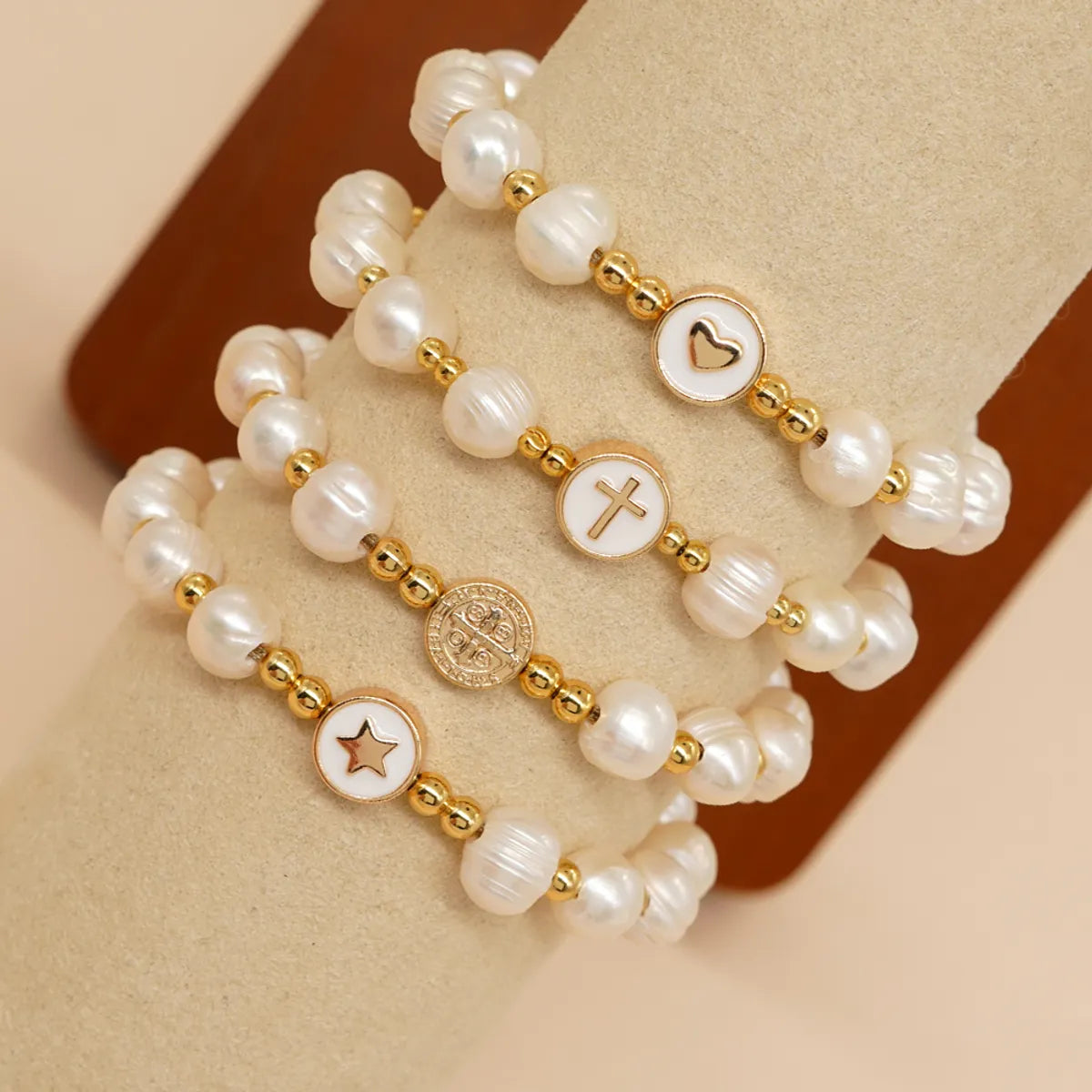 women's luxury bangles-Simple Style Classic Style Cross Heart Shape Imitation Pearl Copper Wholesale Bracelets