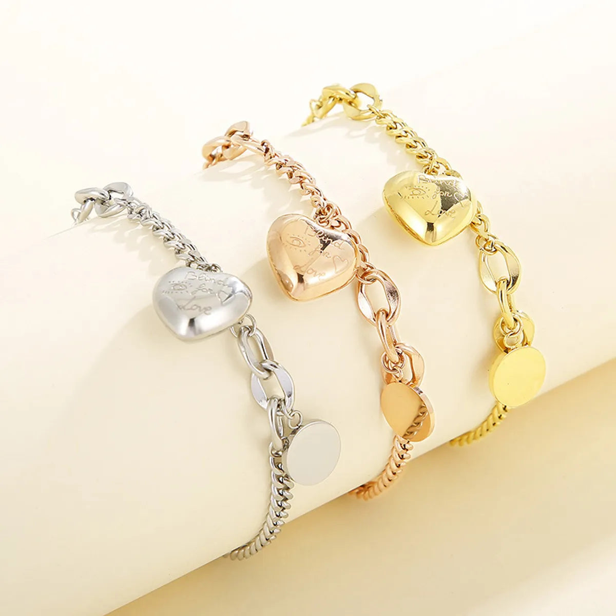 women's engraved bracelets-Basic Heart Shape Titanium Steel Plating Bracelets