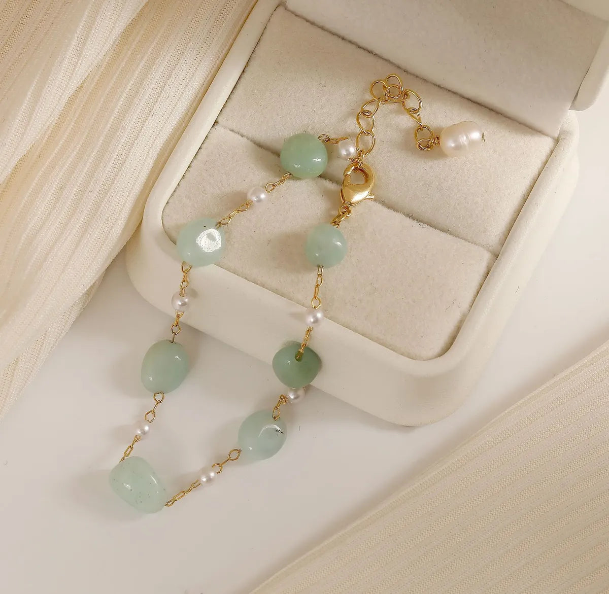 women's two-tone bracelets-IG Style Sweet Simple Style Irregular Green Aventurine Copper 18K Gold Plated Bracelets In Bulk