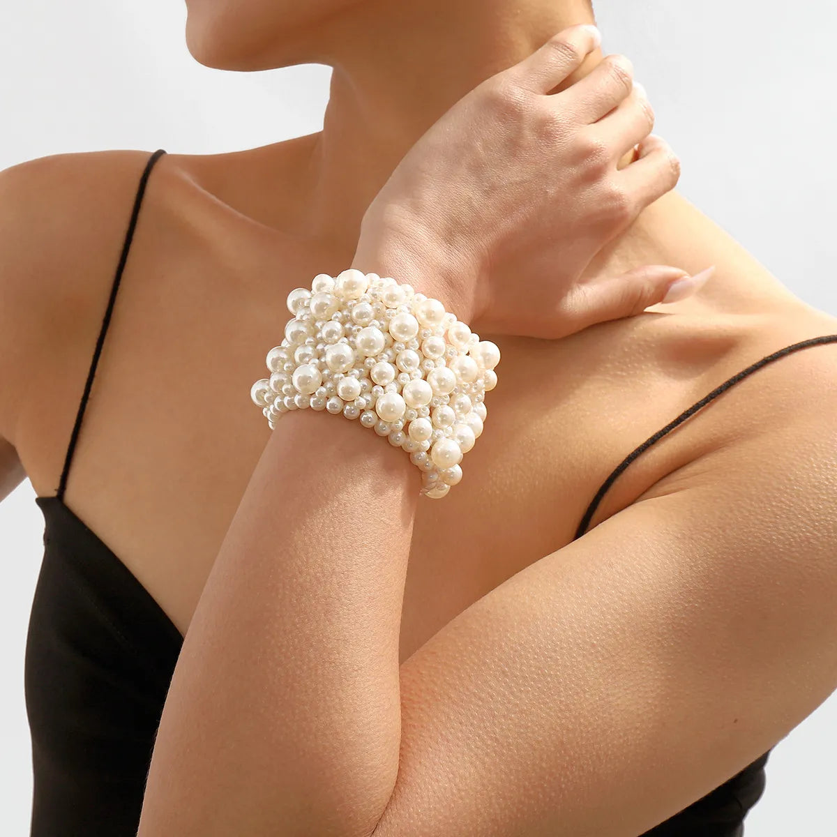 women's textured bangles-1 Piece Fashion Solid Color Imitation Pearl Beaded Women's Bangle