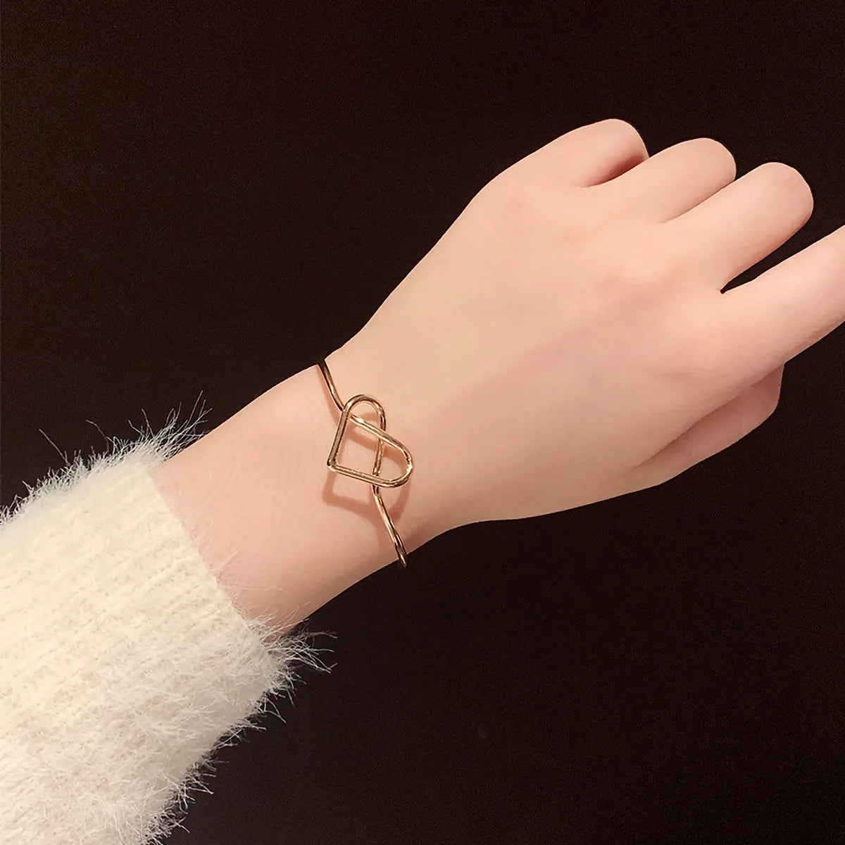 women's handcrafted bracelets-Fashion Heart Shape Stainless Steel Titanium Steel Plating Hollow Out 18k Gold Plated Rose Gold Plated White Gold Plated Bangle