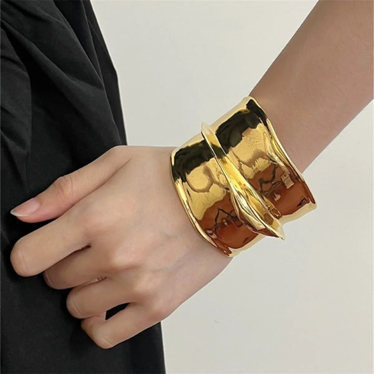 women's textured bangles-Vintage Style Exaggerated Vacation Irregular Solid Color Gold Plated Silver Plated Copper Alloy Wholesale Wide Bracelet