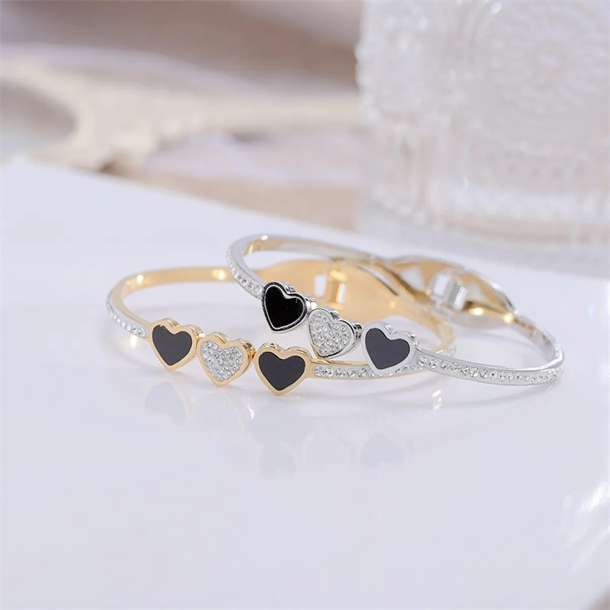 women's birthstone bracelets-Fashion Heart Shape Titanium Steel Rhinestones Bangle