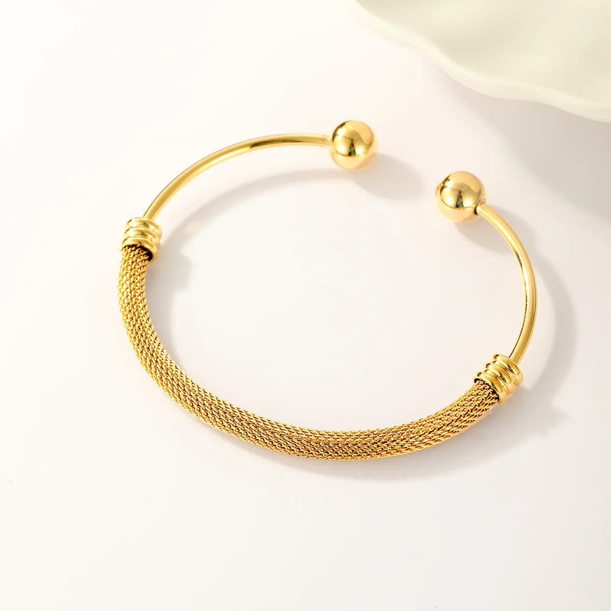 women's sapphire bracelets-Elegant Simple Style Round Stainless Steel Plating 18k Gold Plated Bangle