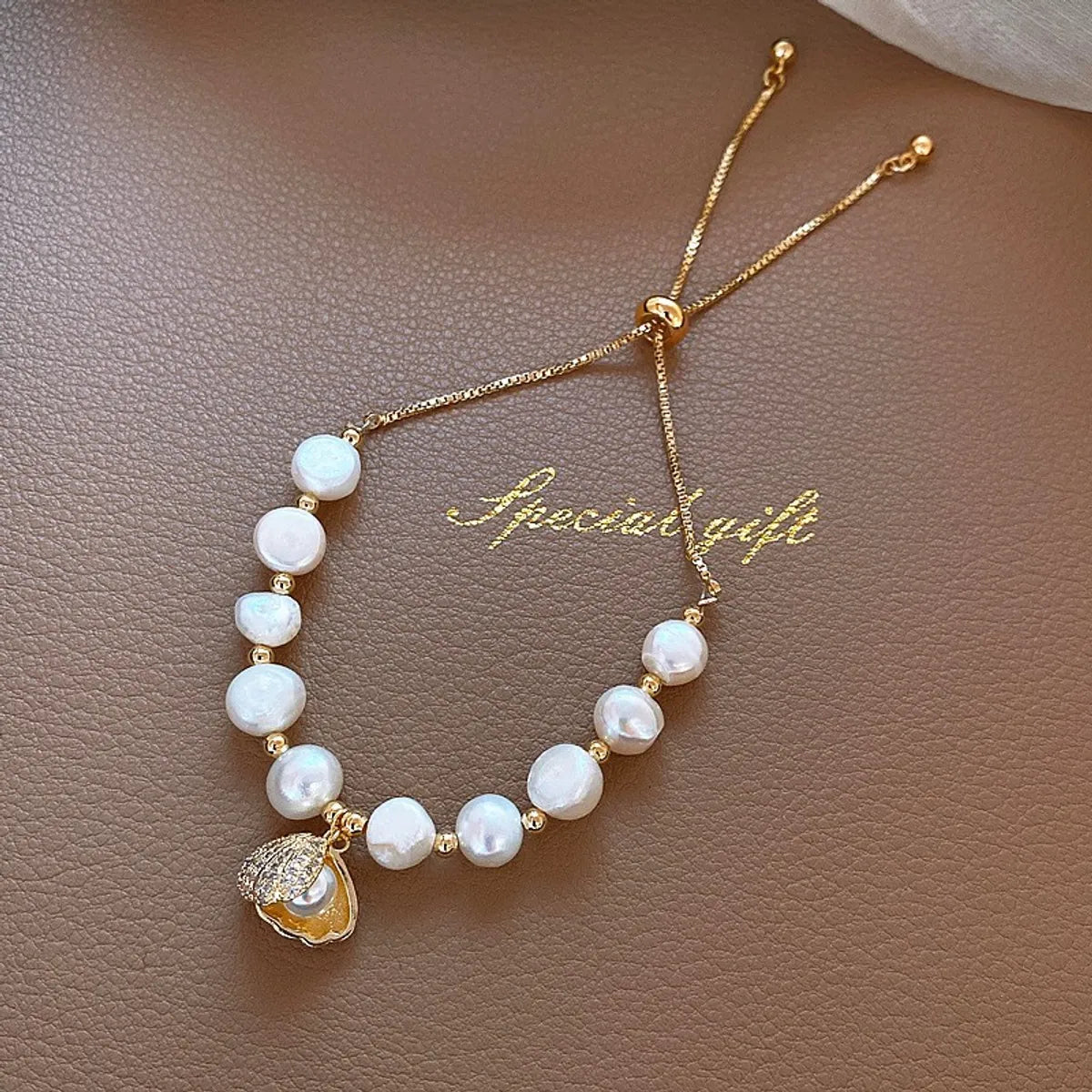 20. Freshwater Pearl Shell Bracelet