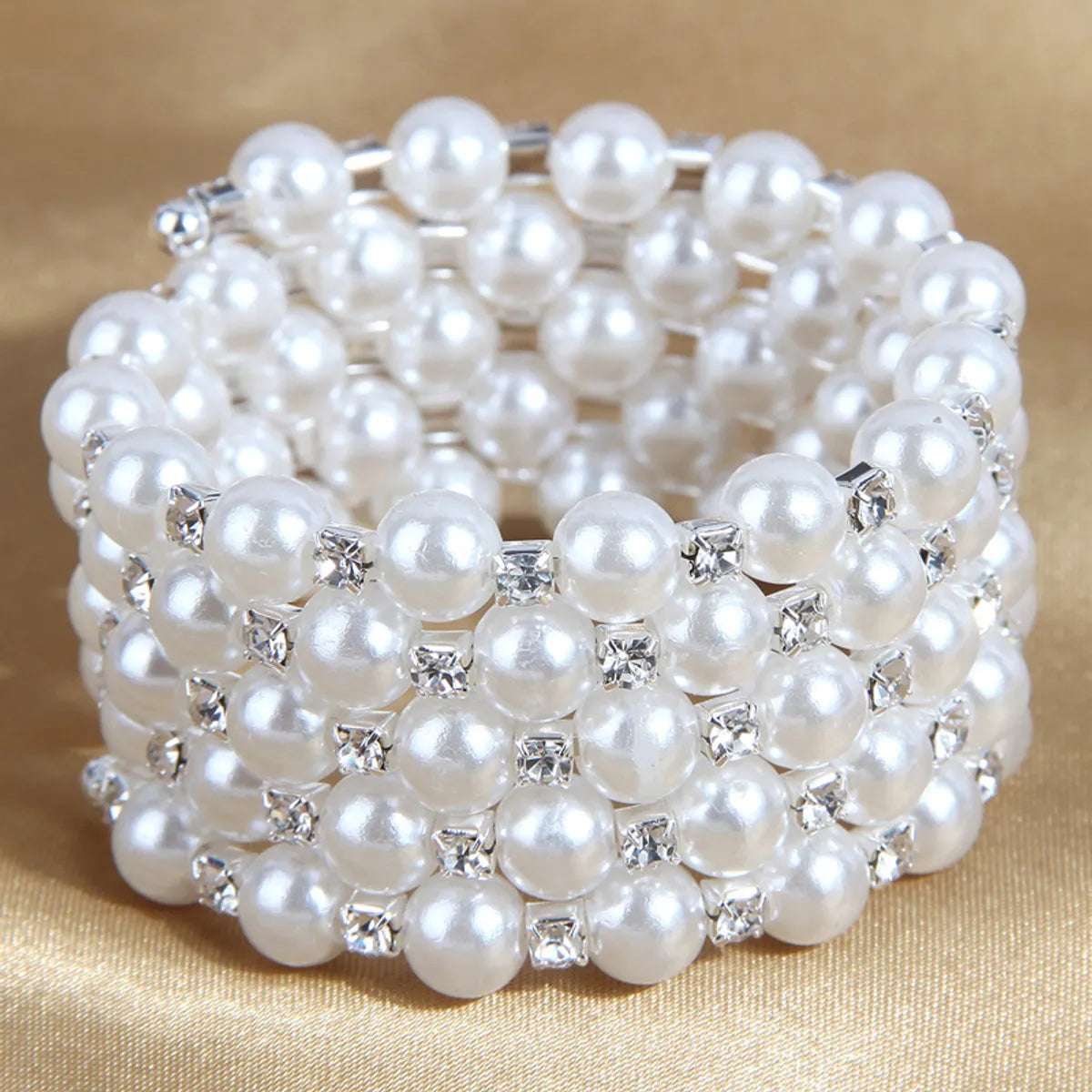 women's modern bangles-Elegant Simple Style Circle Imitation Pearl Ferroalloy Beaded Inlay Rhinestones Women's Bangle